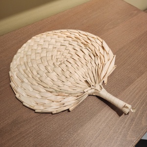 Éventail en forme de cœur artisanal en jonc de mer naturel tressé, style vintage rustique bohème <span class=keywords><strong>chic</strong></span>, décorations de <span class=keywords><strong>mariage</strong></span> en raphia, cadeaux de <span class=keywords><strong>mariage</strong></span>, Zhejiang - Product Image 4