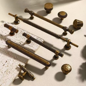 Hot Sale Zinc Alloy Bronze Furniture Handles &amp; <strong>Knobs</strong> Antique <strong>Cabinet</strong> Handle Drawer Pulls - Product Image 1
