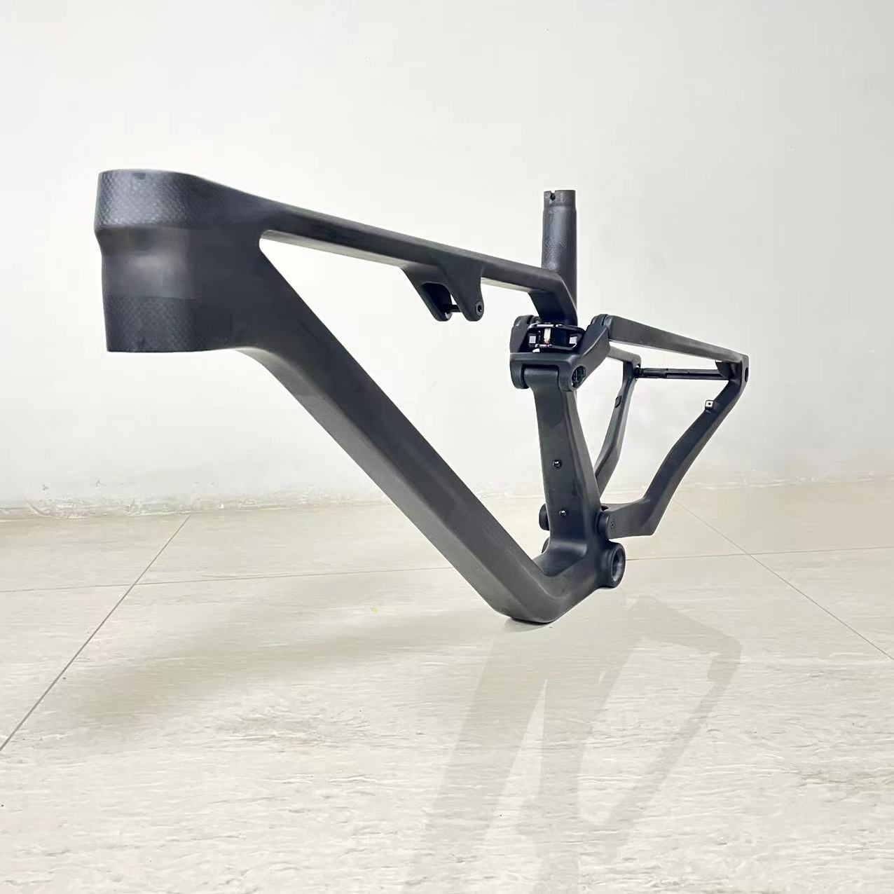 えむ ROAD_R77_CF_MUFFLER_bac19b2a-