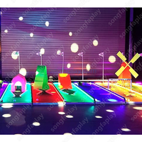 Location d'équipement de simulateur de golf intérieur mobile mini terrain de golf carré LED parc d'attractions durable terrains de jeux marque Songfa