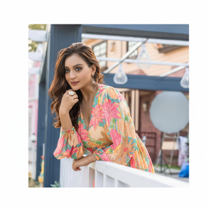 Élégant Nouveau Designer Womens Festival Wear Heavy Rayon Kurtis Set avec Belle Quatre Côté Impression Travail Look Élégant - Product Image 1