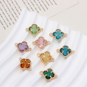 จี้คริสตัลรูปใบโคลเวอร์สี่แฉกประดับด้วยพลอยหลากสีขนาด 12*17 มม. พร้อมตัวเชื่อมสองด้าน สำหรับทำเครื่องประดับ DIY - Product Image 4