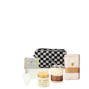 Coffret Cadeau de Luxe Élégant pour Soins Personnels : Rouleau de Massage en Acier Inoxydable, Bougie Aromatique, Savon à l'Avoine – Cadeau Personnalisé pour Elle - Product Image 1