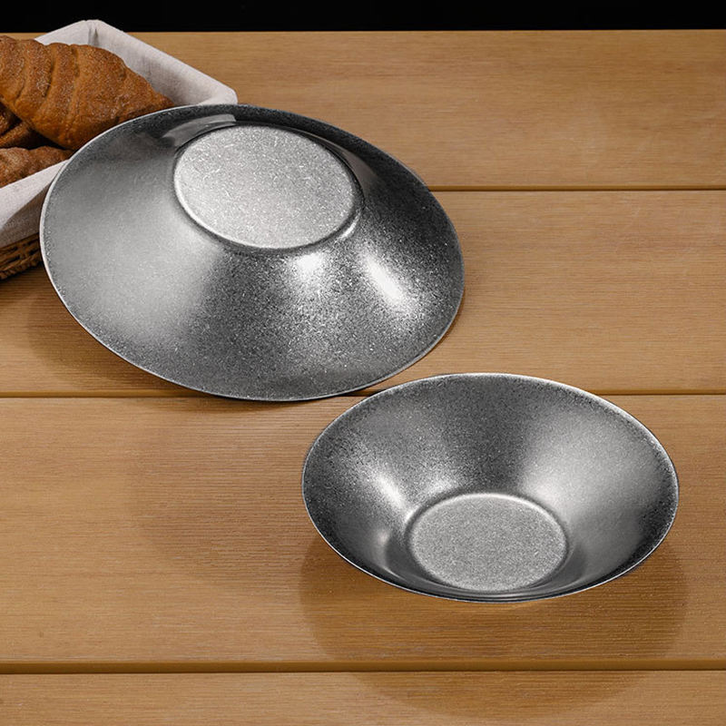 Customized Logo Retro Tableware Stainless Steel Western Spaghetti Pasta  Plate Round Metal Soup Bowl Snow Flake Salad Fruit Plate