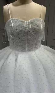 Vestido de novia de lujo africano personalizado 2026, vestido de baile con cuentas de perlas cosidas a mano con tren de <span class=keywords><strong>catedral</strong></span>, falda hinchada voluminosa - Product Image 2