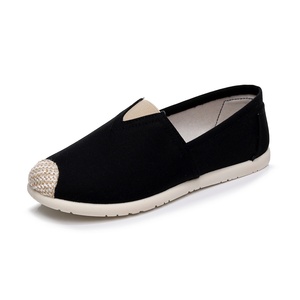 Zapatos de tela a rayas florales estilo Pekín antiguo, novedad primavera 2026, para mujer, versátiles, de suela blanda, de lona, sin cordones, tipo pescador, para comercio exterior. - Product Image 5