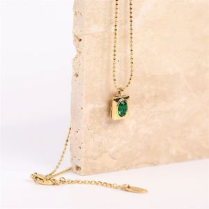 Fashionable Court Style 18K Gold Plating Stainless Steel Jewelry Diamond Pendant Necklace - Product Image 4