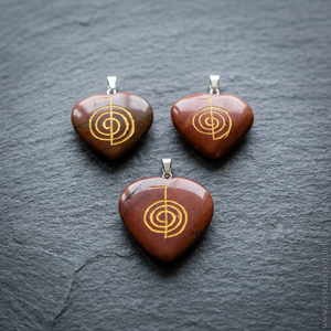 Pendentif en Agate Naturelle en Forme de Cœur, Symbole Reiki Doré, pour Fabrication de Boucles d'Oreilles, Cœur Minéral Rouge Taillé et Sculpté, 2,5 cm, 5-7 g, Composant de Bijoux - Product Image 2