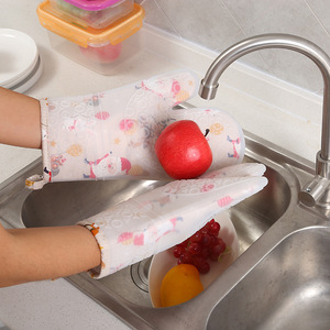 Maniques de four en silicone à motif de Noël, isolantes pour la cuisson et l'utilisation au micro-ondes - Product Image 2