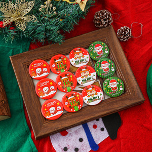 Broches navideños bonitos, broches de dibujos animados de Papá Noel, aleación de estaño, accesorios navideños unisex, pequeños regalos - Product Image 3