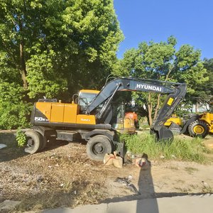 Excavadora de ruedas Hyundai 150W-9t barata, 112 kW de potencia, adecuada para excavación, equipos de construcción y minería, en oferta. - Product Image 6