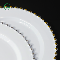 Assiettes jetables en plastique PS de 7 pouces de qualité supérieure avec bord doré, vaisselle élégante pour mariages et banquets – Vente en gros Flash