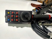 El controlador eléctrico de inclinación de la sartén Jianmei controla la rotación hacia arriba, abajo, izquierda y derecha para capturar la producción de videos cortos de inclinación de dos ejes
