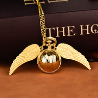 Montre-bracelet Gold Wing, collier, grande montre-bracelet à quartz en forme de boule de snitch magique dorée avec chaîne, cadeau pour garçons et filles