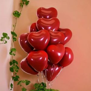 Petali di Rosa Artificiali Rossi 2000 Pezzi 200g Decorazioni per San Valentino, Matrimoni e Compleanni - Product Image 6