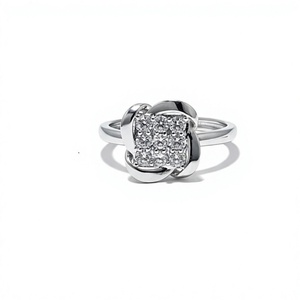 แหวนเพชรทรงกลมสำหรับผู้หญิง ชุบทอง 18KT สไตล์คลาสสิก - Product Image 1