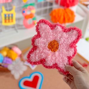 Kits d'artisanat en feuilles de plastique DIY, fournitures artistiques éducatives et durables pour la couture, toile plastique pour point de croix pour enfants de 6 à 12 ans - Product Image 1