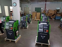 Machine LCS-9800 propre système de lubrification automatique pour moteurs de voiture Version anglaise Machine de rinçage de lubrification équipement de véhicule