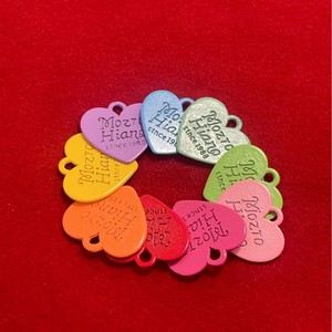 Porte-clés pendentif cœur en alliage de zinc coloré, texte anglais couleur bonbon, double face, accessoire de voiture, usage public - Product Image 1