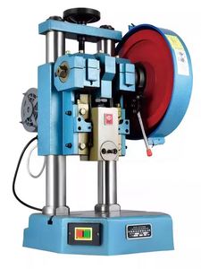 Machine de découpe semi-automatique à double colonne pour cartes PVC, avec volant d'inertie manuel et poinçonnage électrique - Product Image 3