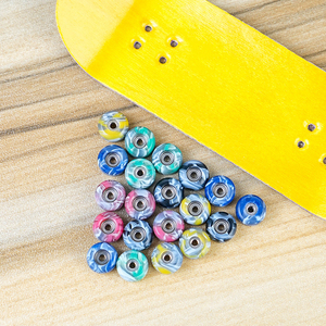 Ruote per Fingerboard in POM Multicolore 7.5*4.5mm, Personalizzabili, <span class=keywords><strong>con</strong></span> Cuscinetti, per <span class=keywords><strong>Skateboard</strong></span> da Dito - Product Image 3