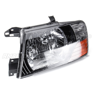 Conjunto de Faros Delanteros para Automóvil Mitsubishi Pajero Montero 2000-2006 con Bombillas LED, Lentes de PC Negras, Izquierdo y Derecho - Product Image 4