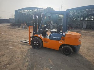 รถยกมือสอง 7F30 สภาพดี ขายดี ราคาพิเศษ ผลิตในญี่ปุ่น มีสินค้าในสต็อก - Product Image 4