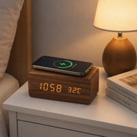 Vente en gros en usine Réveil en bois à commande vocale intelligente LED Affichage de la température Mouvement électronique pour le bureau du salon