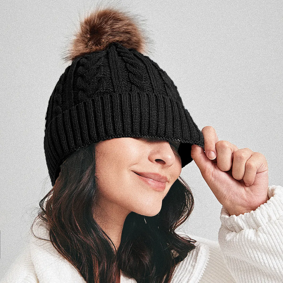 Toptan ilkbahar sonbahar kış kadın düz bisiklet sıcak peluş örme Pom Pom özel şapka yetişkin Unisex Skullies Beanies örgü bere