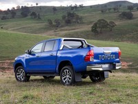 Toyota Hilux Revo Diesel 4x4 Pickup d'occasion 2014 |   Origine Japon, automatique, conduite à gauche, norme Euro VI, idéal pour le travail et les déplacements tout-terrain, export
