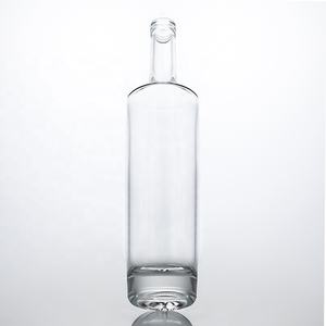 Venta al por Mayor de Botellas de Vidrio Transparentes Redondas Personalizadas para Whisky y Tequila de 500ml, 700ml, 750ml con Corcho - Product Image 2