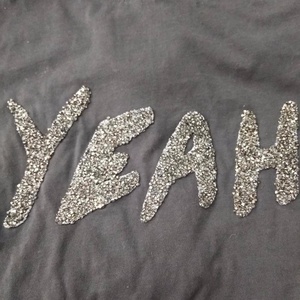 Perles de caviar, lettres en strass, technique de thermocollage, strass en cristal à repasser, transfert thermique pour t-shirt - Product Image 1