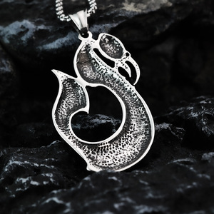 Colgante de acero inoxidable con diseño de anzuelo vikingo para hombre, amuleto con diseño geométrico asimétrico para ropa, regalo a juego - Product Image 3