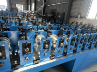 Machine de formage de rouleaux à double ligne personnalisée en C et U deux en un