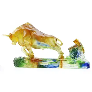 2019 جديد تصميم الزجاج الفن الحيوان الكريستال منحوتات وول ستريت الثور تمثال الملونة الصقيل