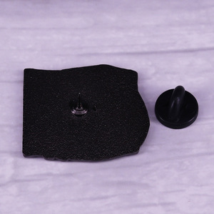 Badge en métal de haute qualité Anime Kamado <span class=keywords><strong>Nezuko</strong></span> en boîte, artisanat métallique - Product Image 2