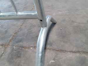 Barriera di Controllo Folla di Alta Qualità 2m 2.1m 2.3m 2.5m Zincata a Caldo Dopo Saldatura Recinzione Temporanea per Sicurezza Stradale su Misura - Product Image 4