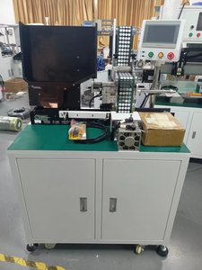 Máquina Automática para Pegar/Etiquetar Papel Aislante para Baterías de Litio 18650/26650/32650 - Product Image 2