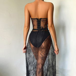 Conjunto de lencerí<span class=keywords><strong>a</strong></span> elegante con corsé de encaje transparente, top bustier, falda larga maxi y bragas negras con aros y cordones, ideal para festivales en la playa. - Product Image 6