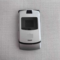 Téléphone portable à clapet Moto V3i V3, double SIM, longue autonomie, débloqué, téléphone de base pour seniors, vente en gros d'usine