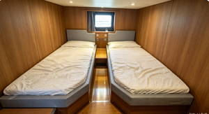 Nuevo Yate Deportivo de Lujo de 41 pies con Flybridge, Motor y Fibra de Vidrio, Certificado CE para Navegación Oceánica Estable, 2026 - Product Image 5