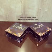Boîtes en carton rigide rectangulaires Zindshah avec poignée imprimée UV pour l'emballage cosmétique