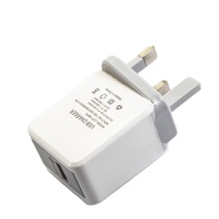 Adaptor Perjalanan Universal 65W GaN dengan 3 Port (Tipe-C + USB) Pengisian Cepat Perlindungan OTP/OVP untuk Ponsel & Tablet Listrik