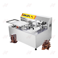 Mini machine de trempe au chocolat petite machine de fusion de moulage de revêtement d'enrobage de chocolat automatique faisant la machine