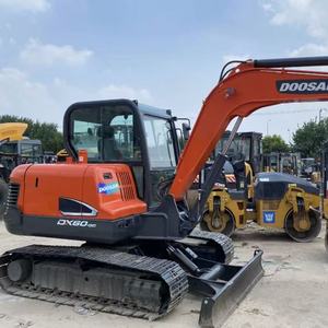 รถขุดขนาดเล็ก Doosan DX60-9C มือสองจากเกาหลีแท้ น้ำหนัก 6 ตัน ใช้ระบบไฮดรอลิก ชั่วโมงการใช้งานต่ำ เหมาะสำหรับงานสวนและเทศบาล - Product Image 1