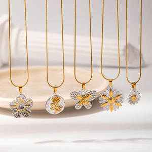 Collana in Acciaio Inossidabile con Ciondolo a Forma di Cuore, Girasole e Zircone, Gioiello Geometrico con Perla per Donne - Product Image 1