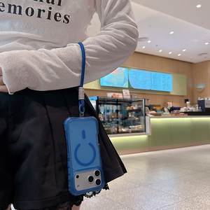 غطاء هاتف أنيق مضاد للصدمات مع حزام للمعصم لأجهزة آيفون 13 و14 و15 و16 و17 برو ماكس، غلاف مغناطيسي شفاف بملمس ناعم ومتين - Product Image 6