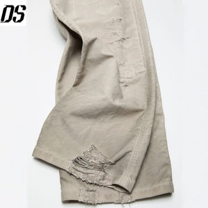 ผู้ผลิตกางเกงผู้ชาย กางเกงยีนส์สีน้ำตาลอ่อนแบบ OEM ทรงหลวม ขากว้าง ลุคทำสีซีดแบบ Dirty Wash คุณภาพดี - Product Image 4