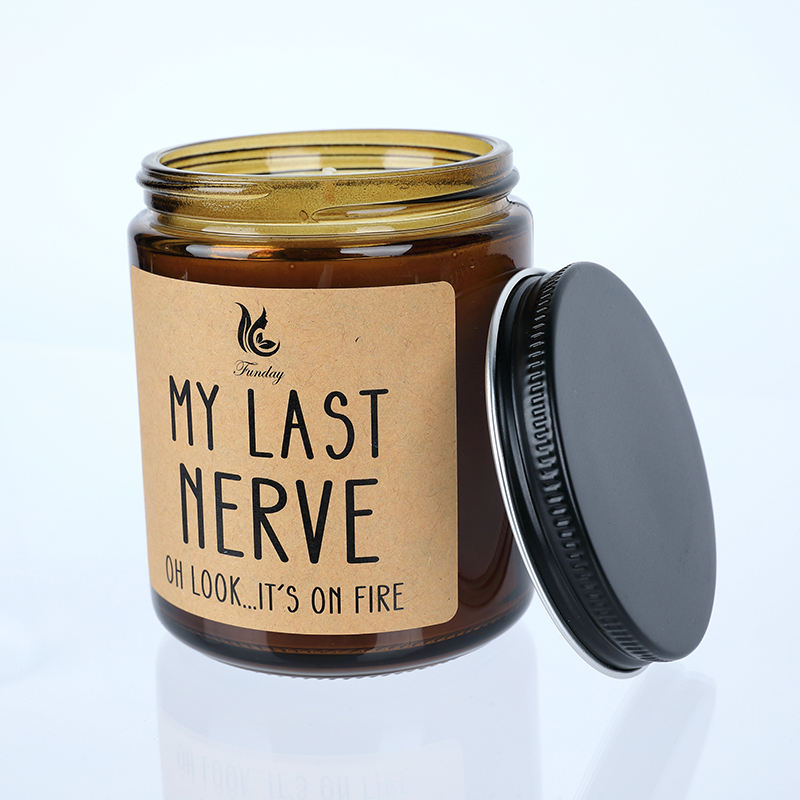 สีน้ำตาล