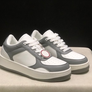 รองเท้าวิ่งผู้หญิงสุดหรู คุณภาพสูง ดีไซน์คลาสสิก กันน้ำ ระบายอากาศได้ดี ดีไซน์ตาข่ายรูปทรงเพชร ทันสมัย ใส่ได้ทุกวัน - Product Image 3